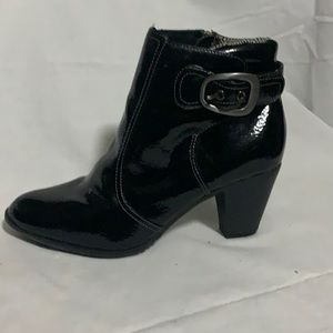NWOT SPORTO TORY BOOT